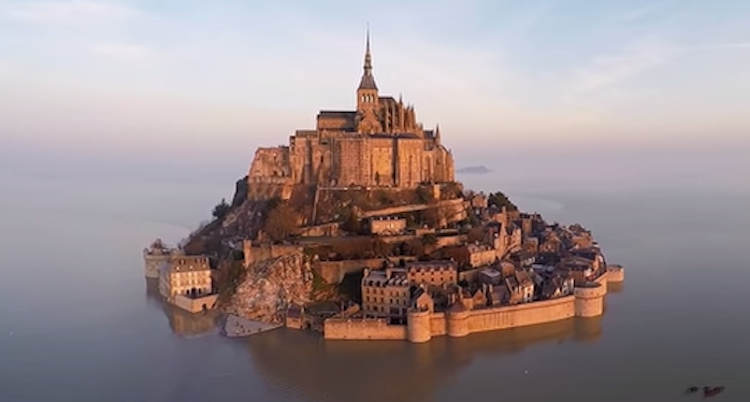 ۳۰ تا از بهترین جاذبه های گردشگری فرانسه (نظر توریست ها)